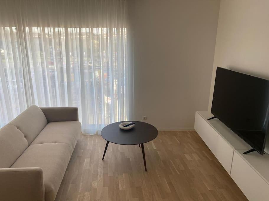 New Spacious Two Bedroom Center With Parking, Near Public Transport ลักเซมเบิร์ก ภายนอก รูปภาพ