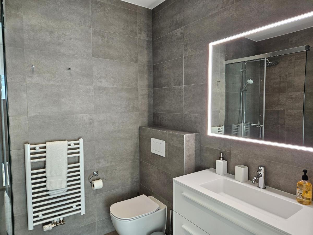 New Spacious Two Bedroom Center With Parking, Near Public Transport ลักเซมเบิร์ก ภายนอก รูปภาพ