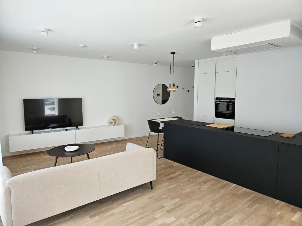 New Spacious Two Bedroom Center With Parking, Near Public Transport ลักเซมเบิร์ก ภายนอก รูปภาพ