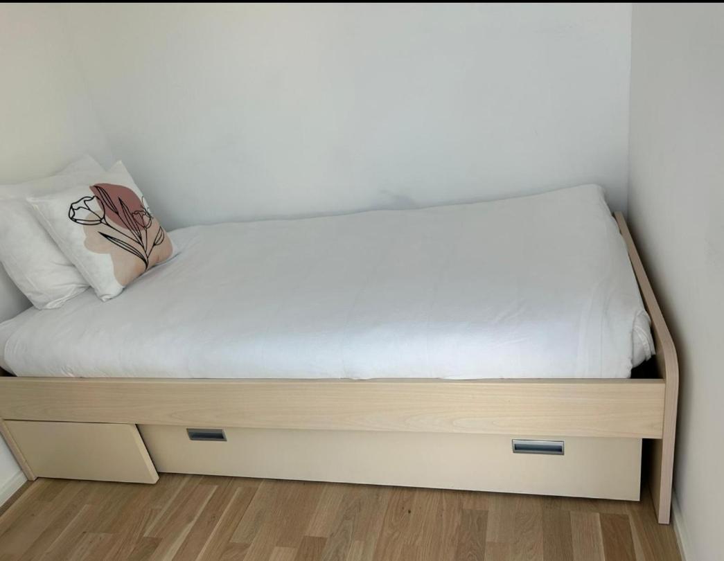 New Spacious Two Bedroom Center With Parking, Near Public Transport ลักเซมเบิร์ก ภายนอก รูปภาพ
